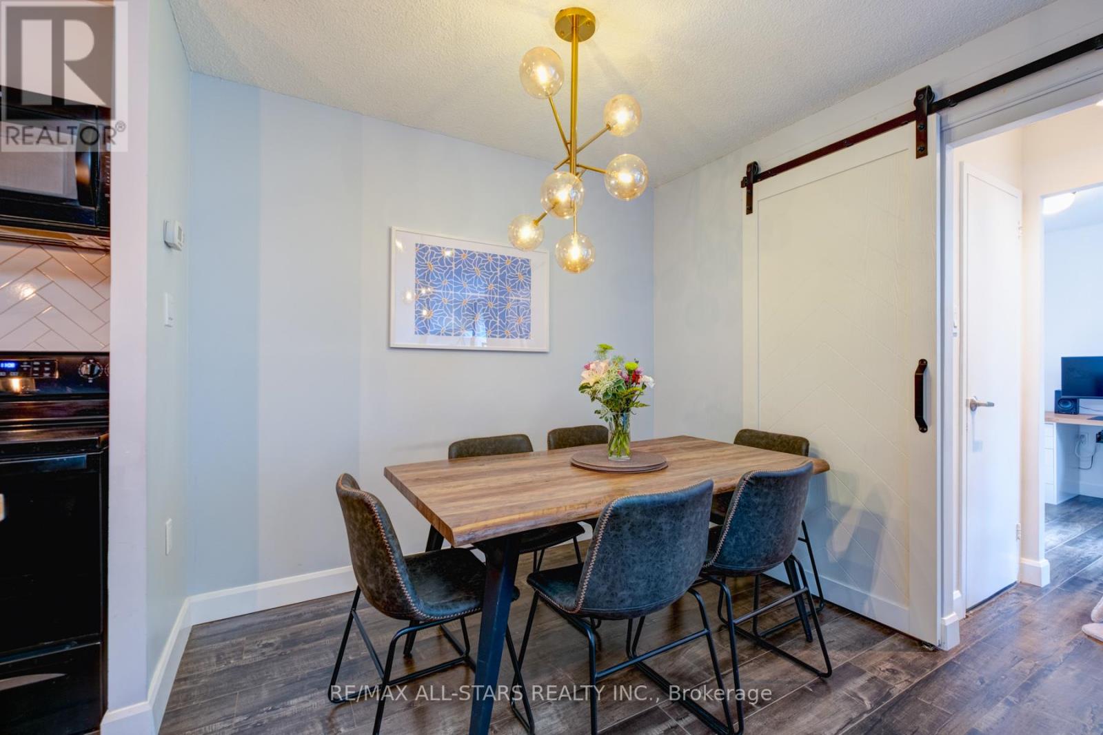 61 - 1624 Bloor Street, Mississauga, Ontario  L4X 2S2 - Photo 5 - W12405782