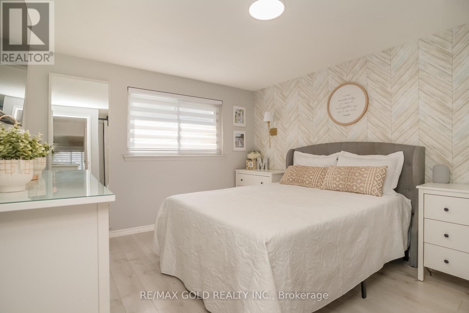 118 Fallingdale Crescent, Brampton, Ontario  L6T 3J6 - Photo 21 - W12406099