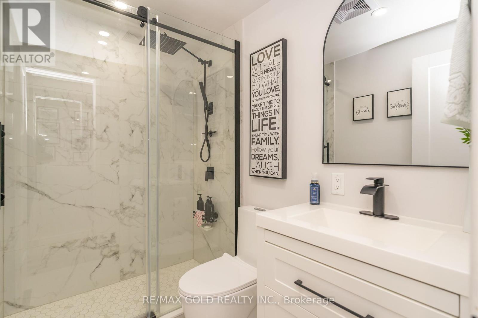 118 Fallingdale Crescent, Brampton, Ontario  L6T 3J6 - Photo 29 - W12406099