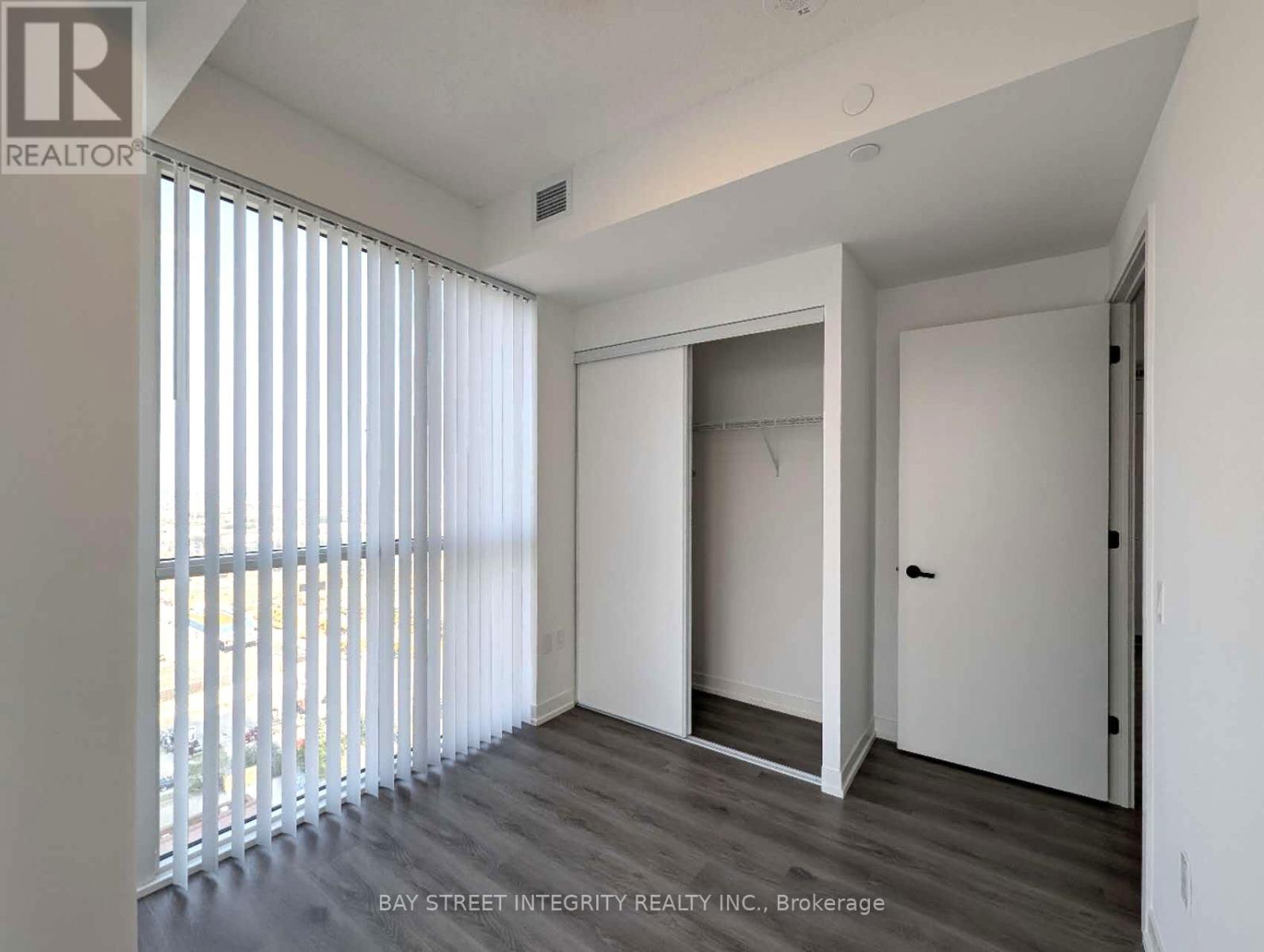 2605 - 28 Interchange Way, Vaughan, Ontario L4K 5Z7 - Photo 10 - N12407523