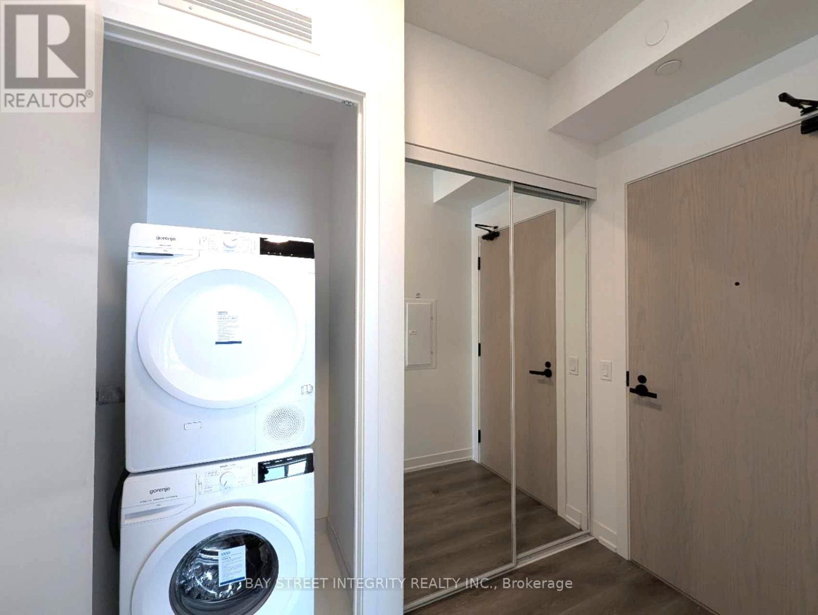 2605 - 28 Interchange Way, Vaughan, Ontario L4K 5Z7 - Photo 16 - N12407523