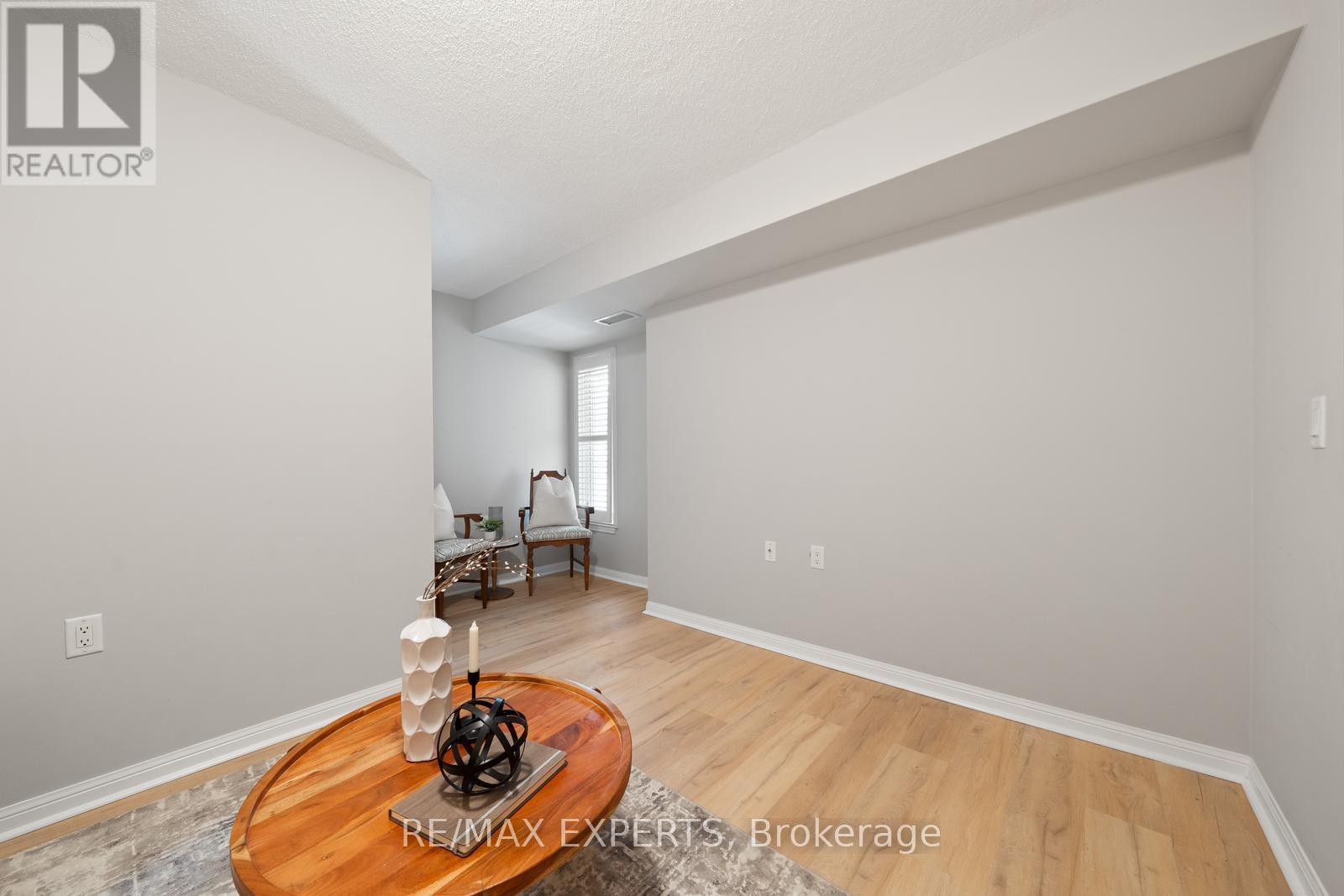 213 - 2500 Rutherford Road, Vaughan, Ontario  L4K 5R1 - Photo 13 - N12407610