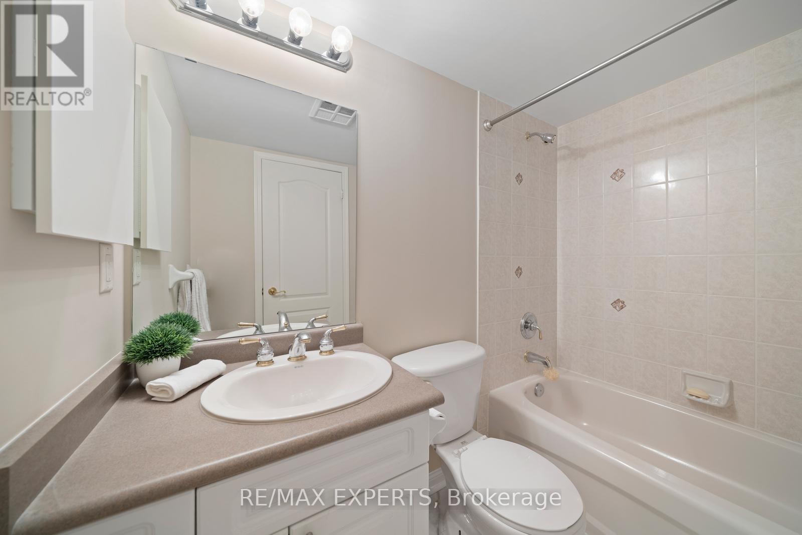 213 - 2500 Rutherford Road, Vaughan, Ontario  L4K 5R1 - Photo 14 - N12407610
