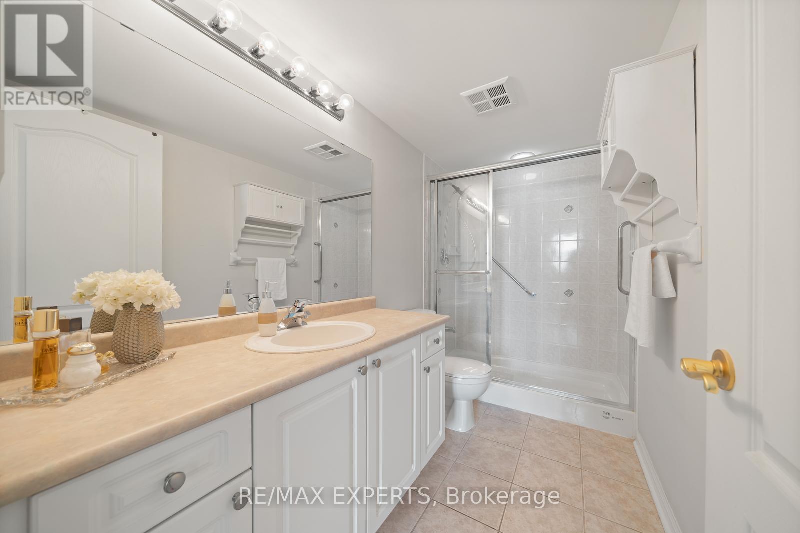 213 - 2500 Rutherford Road, Vaughan, Ontario  L4K 5R1 - Photo 18 - N12407610