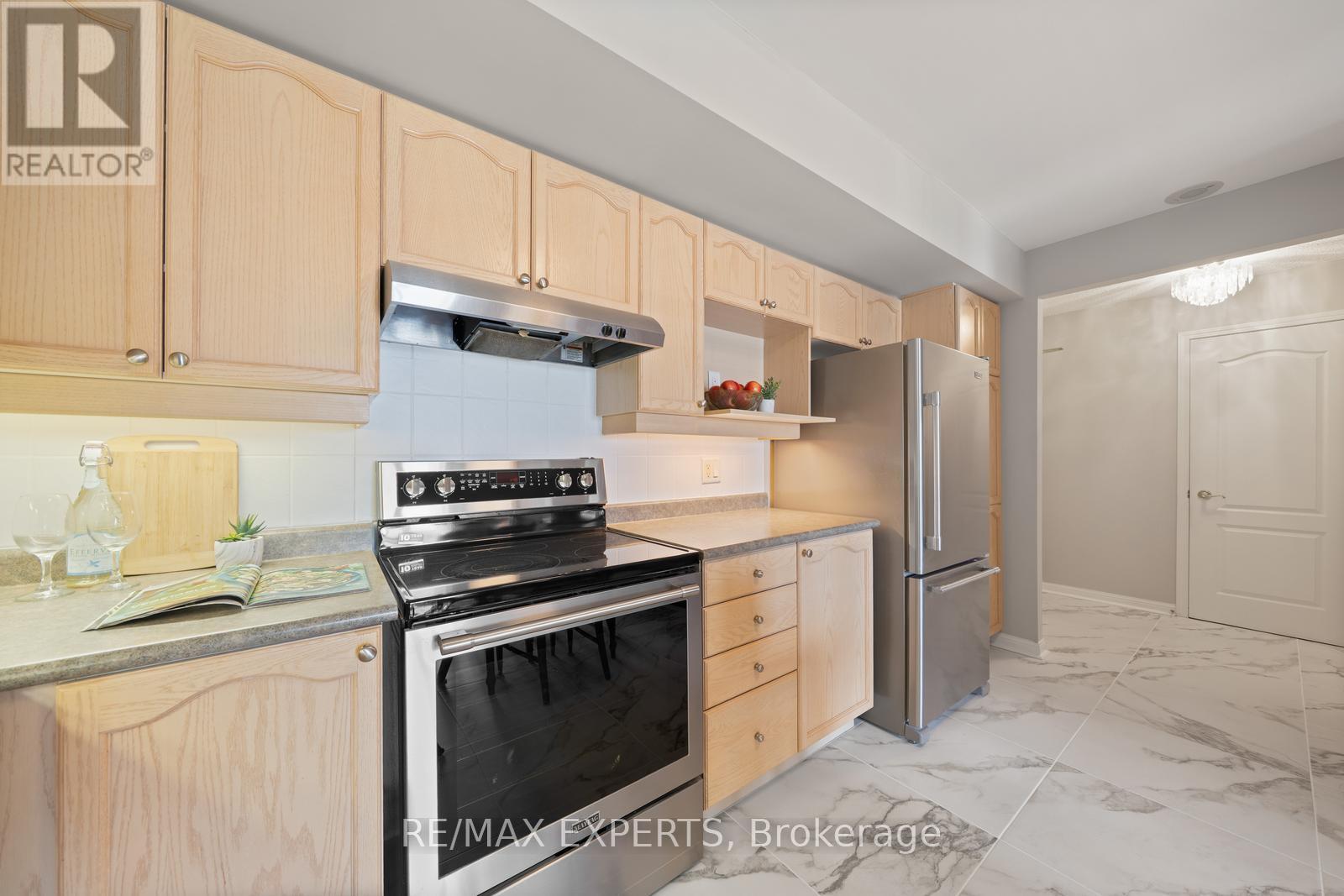 213 - 2500 Rutherford Road, Vaughan, Ontario  L4K 5R1 - Photo 5 - N12407610