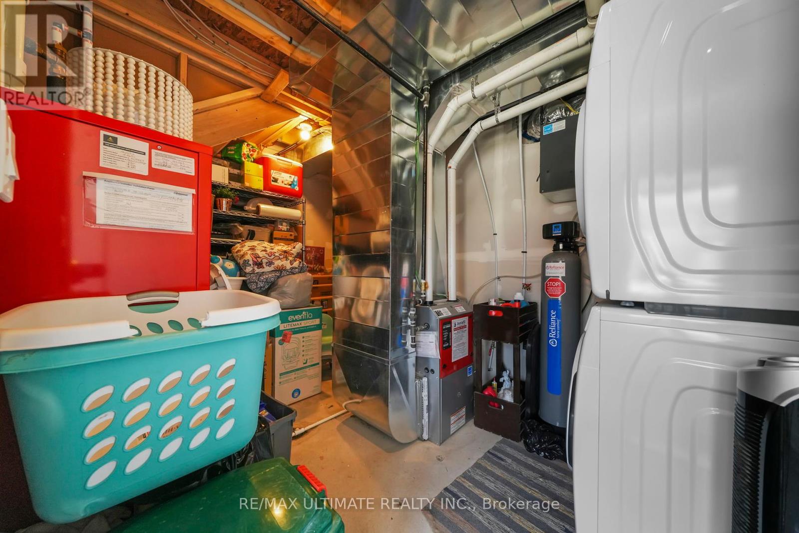 38 Silo Mews, Barrie, Ontario  L9J 0V3 - Photo 39 - S12407500