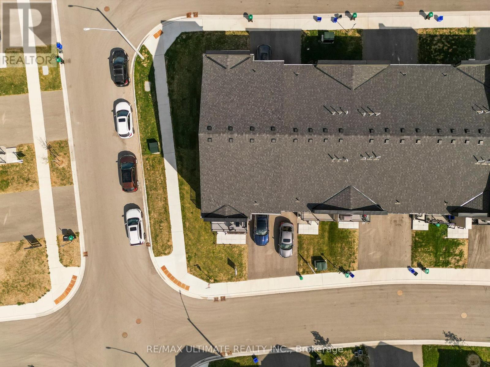 38 Silo Mews, Barrie, Ontario  L9J 0V3 - Photo 43 - S12407500