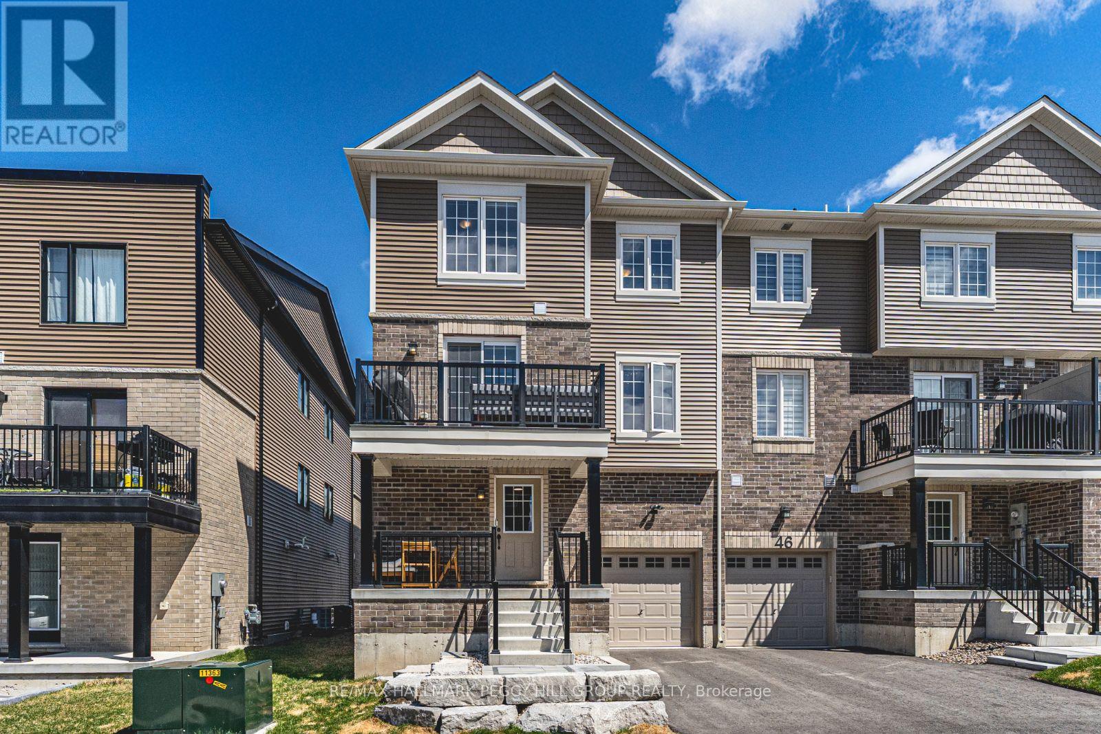 48 HAY LANE, Barrie, Ontario