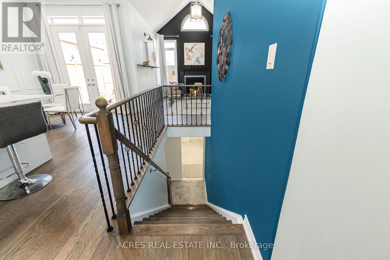 96 Redmond Crescent, Springwater, Ontario  L9X 1Z8 - Photo 25 - S12407541
