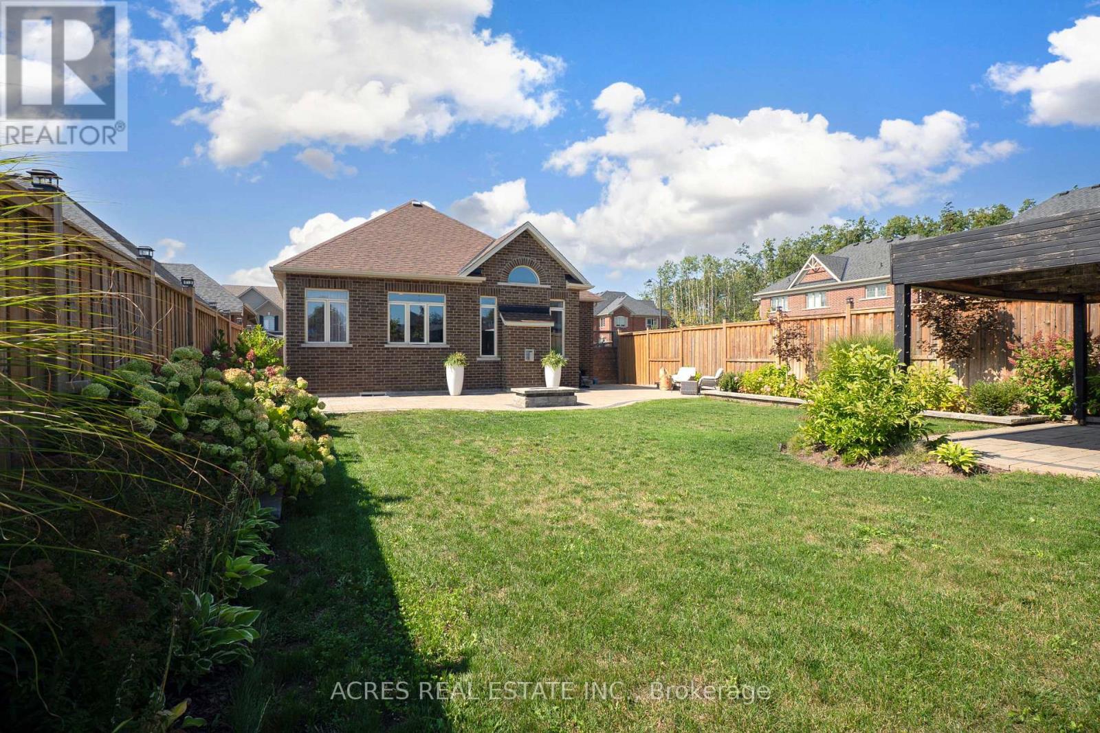 96 Redmond Crescent, Springwater, Ontario  L9X 1Z8 - Photo 31 - S12407541