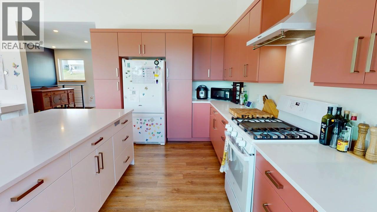 2075 St Paul Street, Rossland, British Columbia  V0G 1Y0 - Photo 21 - 10349851