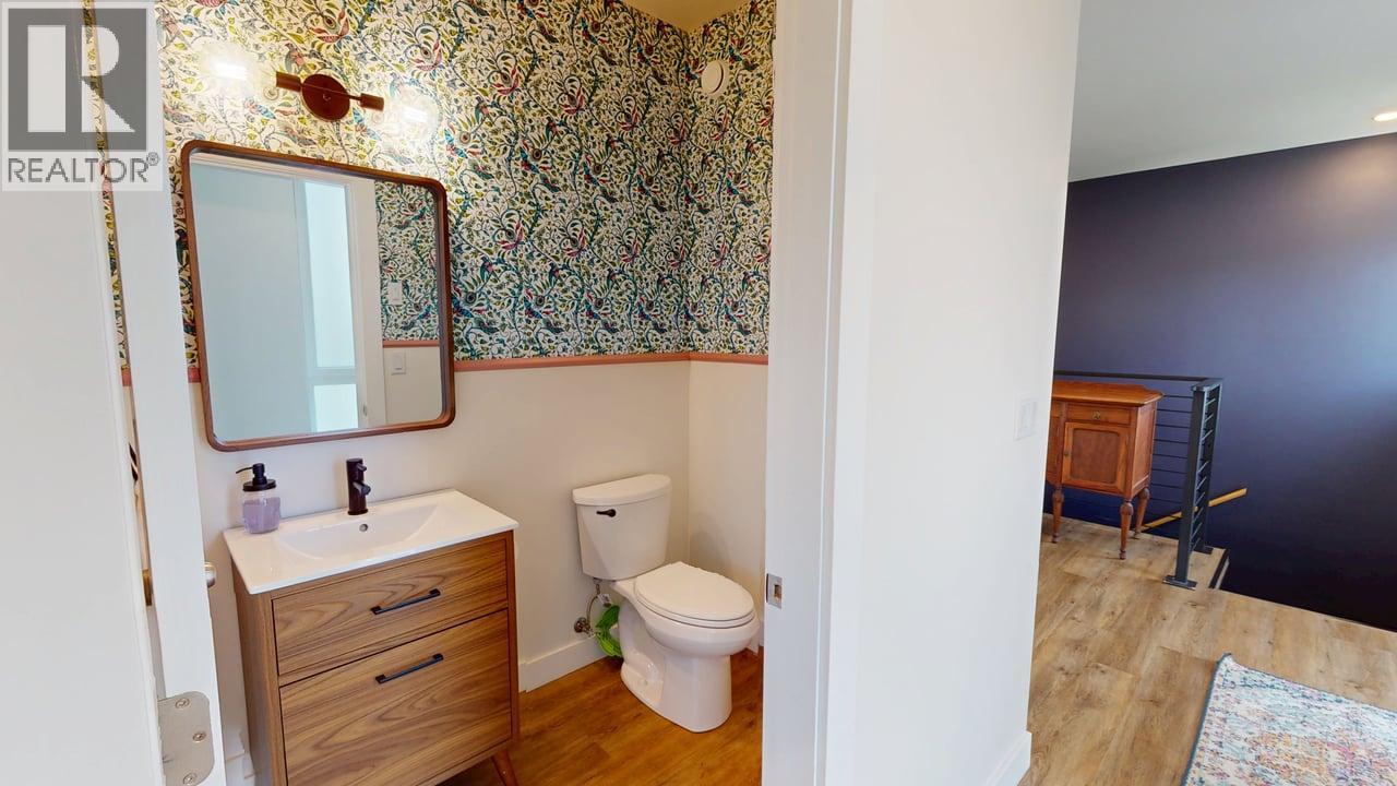 2075 St Paul Street, Rossland, British Columbia  V0G 1Y0 - Photo 9 - 10349851