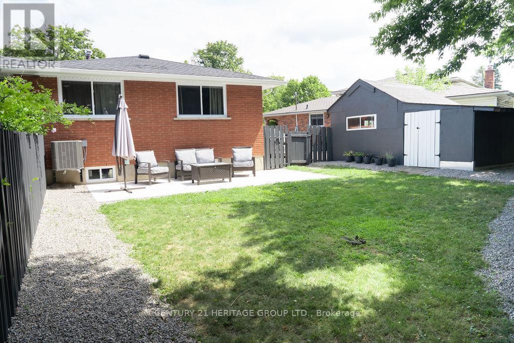 72 Ted Street, St. Catharines, Ontario  L2N 1E5 - Photo 5 - X12344401