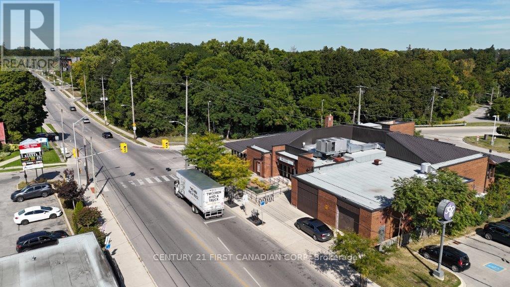 1288 Commissioners Road W, London South (South B), Ontario  N6K 1E1 - Photo 10 - X12407635