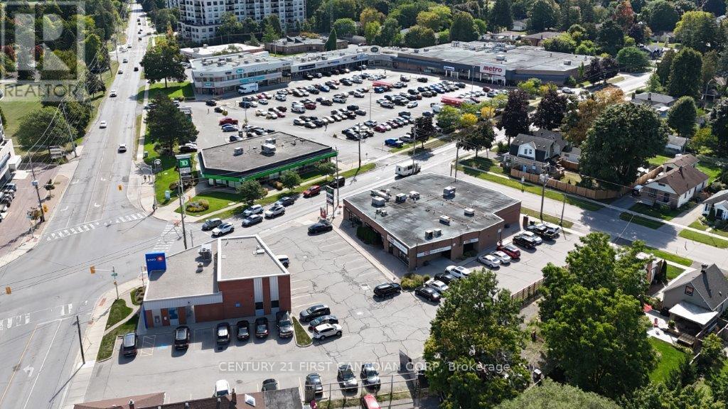 1288 Commissioners Road W, London South (South B), Ontario  N6K 1E1 - Photo 20 - X12407635