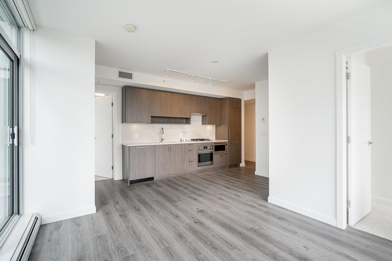 717 13350 Central Avenue, Surrey, British Columbia  V3T 0S1 - Photo 5 - R3048665