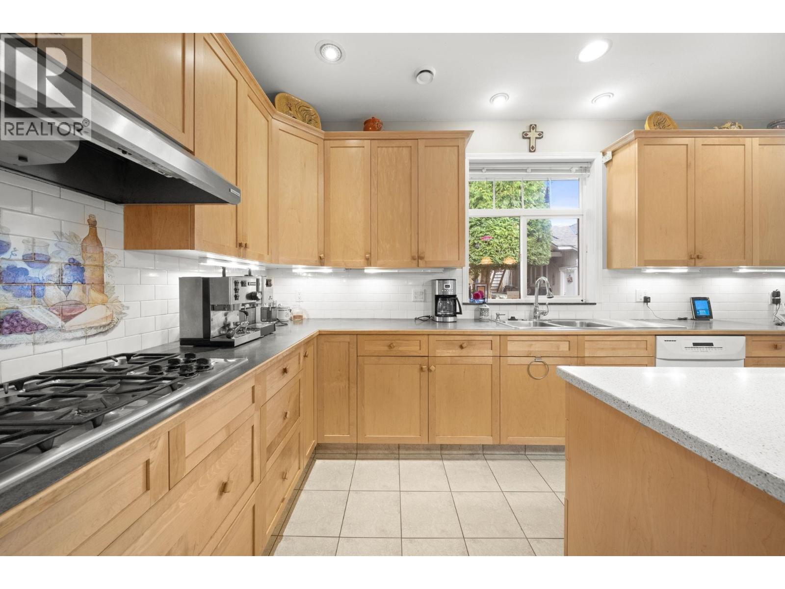 5617 Union Street, Burnaby, British Columbia  V5B 1W6 - Photo 21 - R3047696