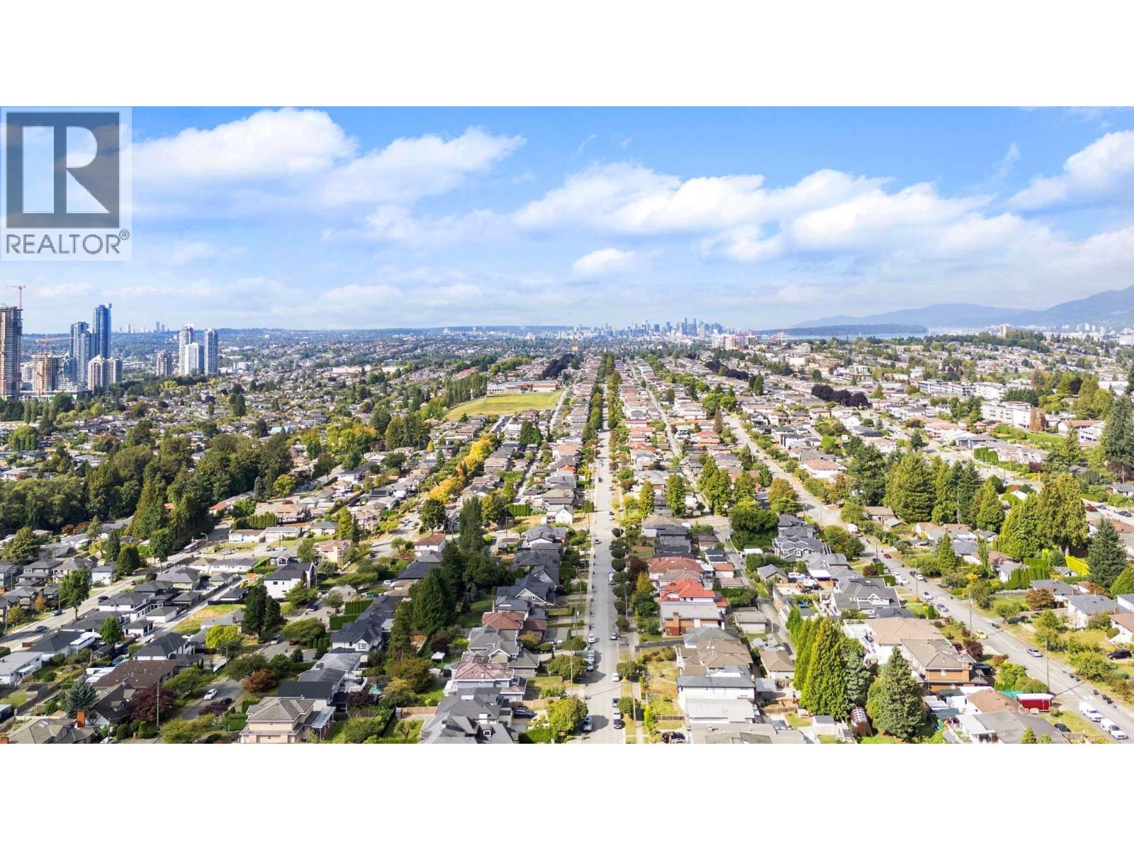 5617 Union Street, Burnaby, British Columbia  V5B 1W6 - Photo 3 - R3047696