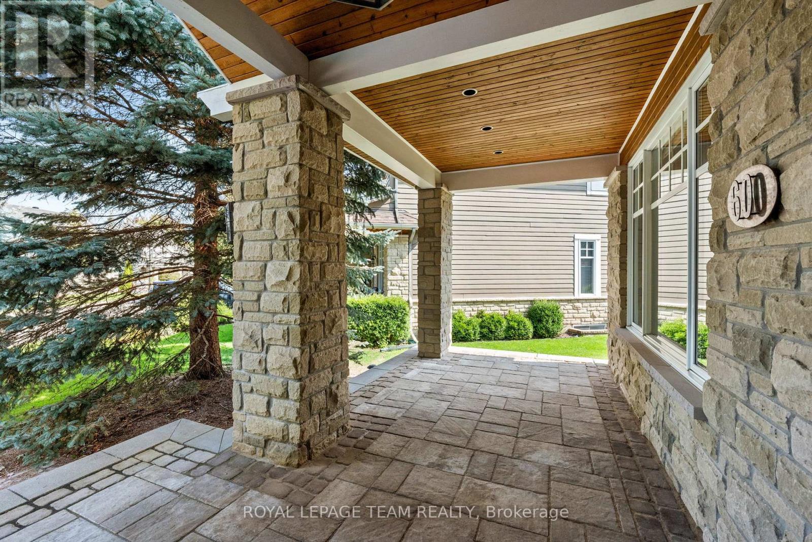 60 Ironside Court, Ottawa, Ontario  K2K 3H6 - Photo 3 - X12407659