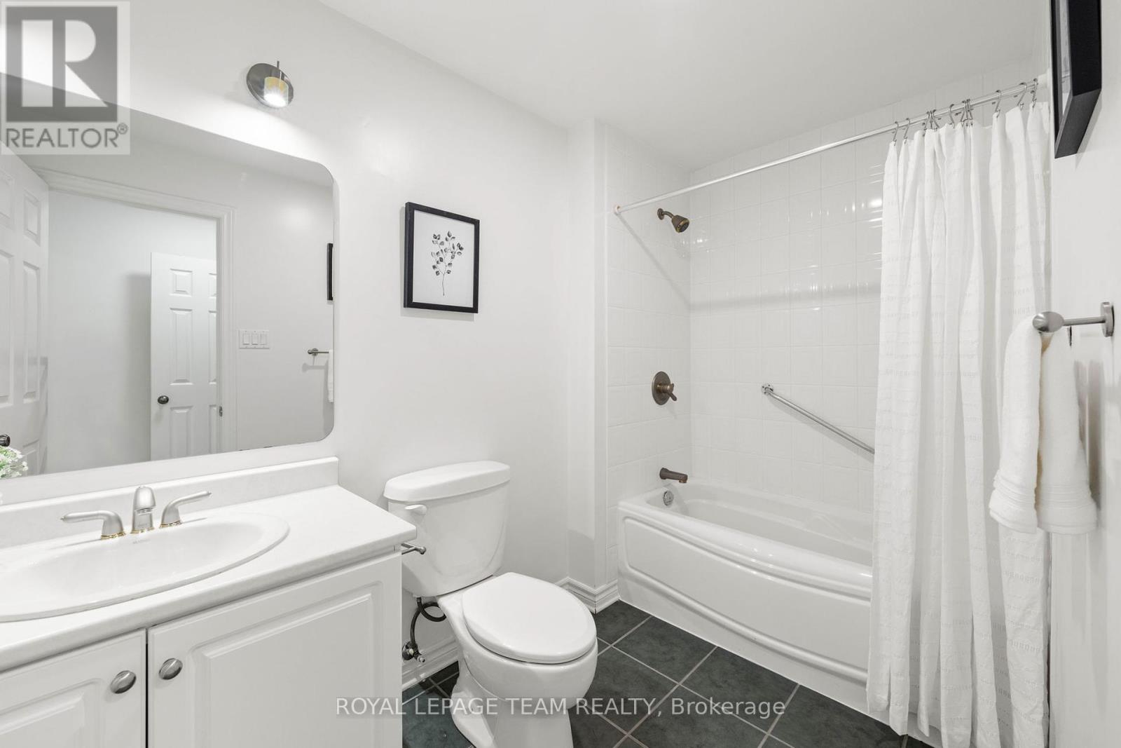60 Ironside Court, Ottawa, Ontario  K2K 3H6 - Photo 39 - X12407659