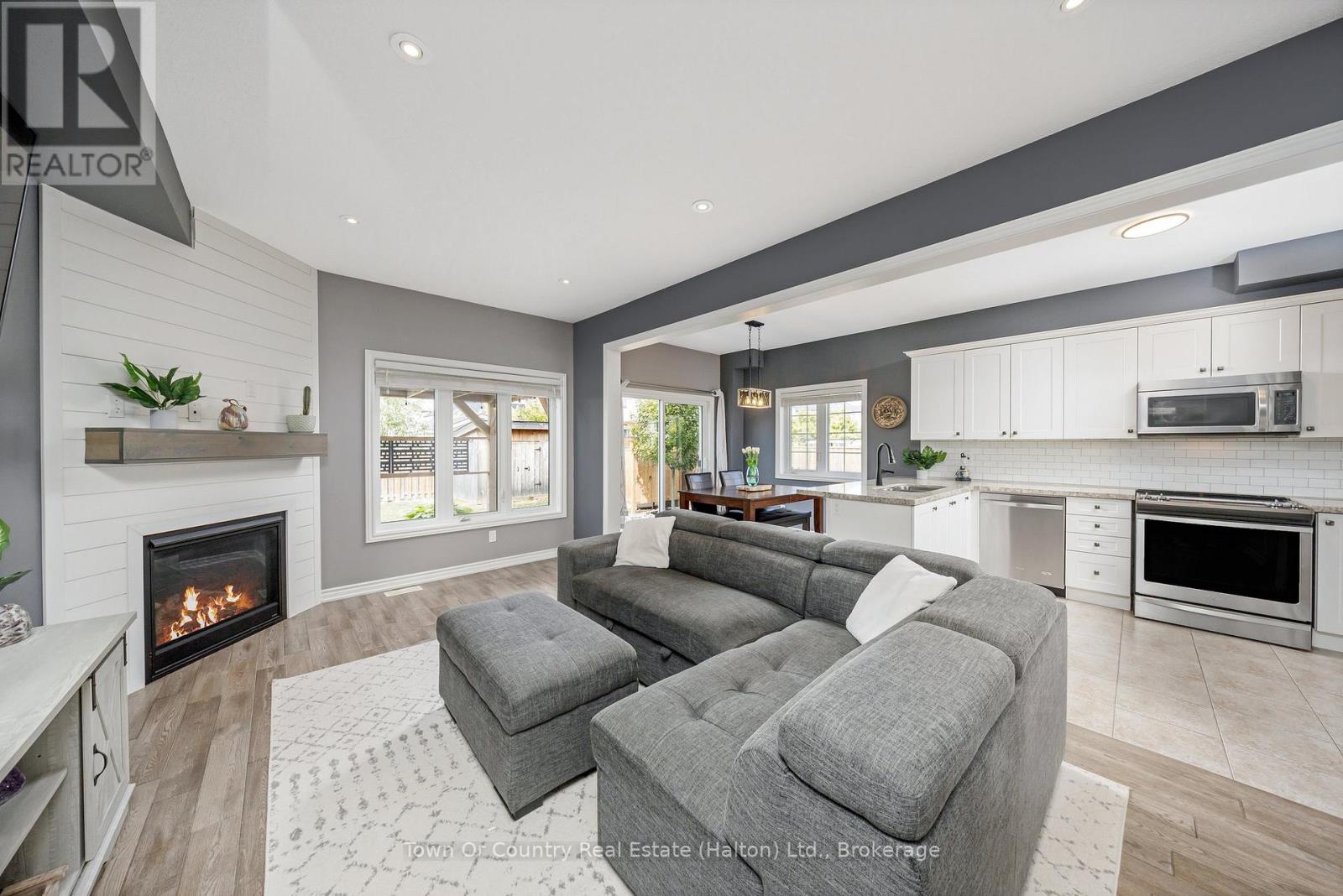 111 Ryan Street, Centre Wellington, Ontario  N1M 0E4 - Photo 11 - X12407633
