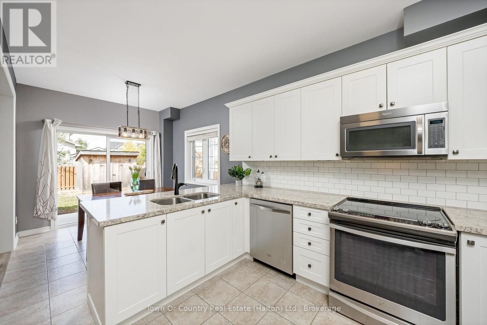 111 Ryan Street, Centre Wellington, Ontario  N1M 0E4 - Photo 17 - X12407633