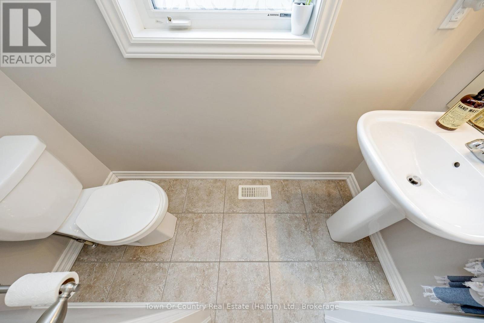 111 Ryan Street, Centre Wellington, Ontario  N1M 0E4 - Photo 21 - X12407633