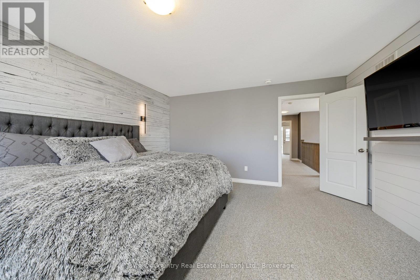 111 Ryan Street, Centre Wellington, Ontario  N1M 0E4 - Photo 24 - X12407633