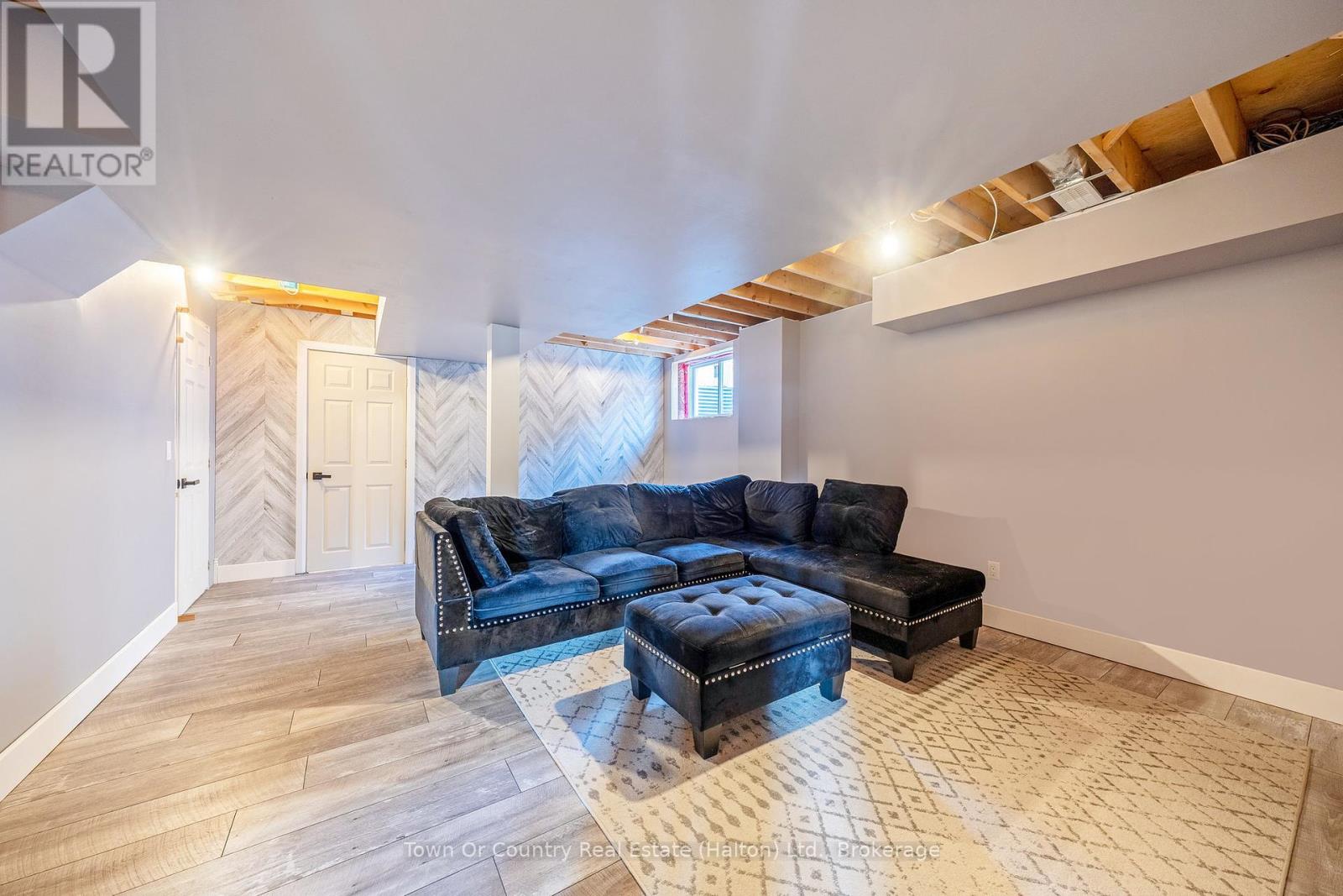 111 Ryan Street, Centre Wellington, Ontario  N1M 0E4 - Photo 34 - X12407633