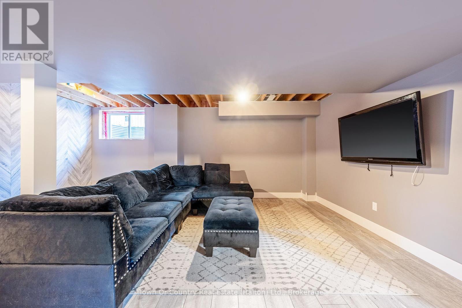 111 Ryan Street, Centre Wellington, Ontario  N1M 0E4 - Photo 35 - X12407633