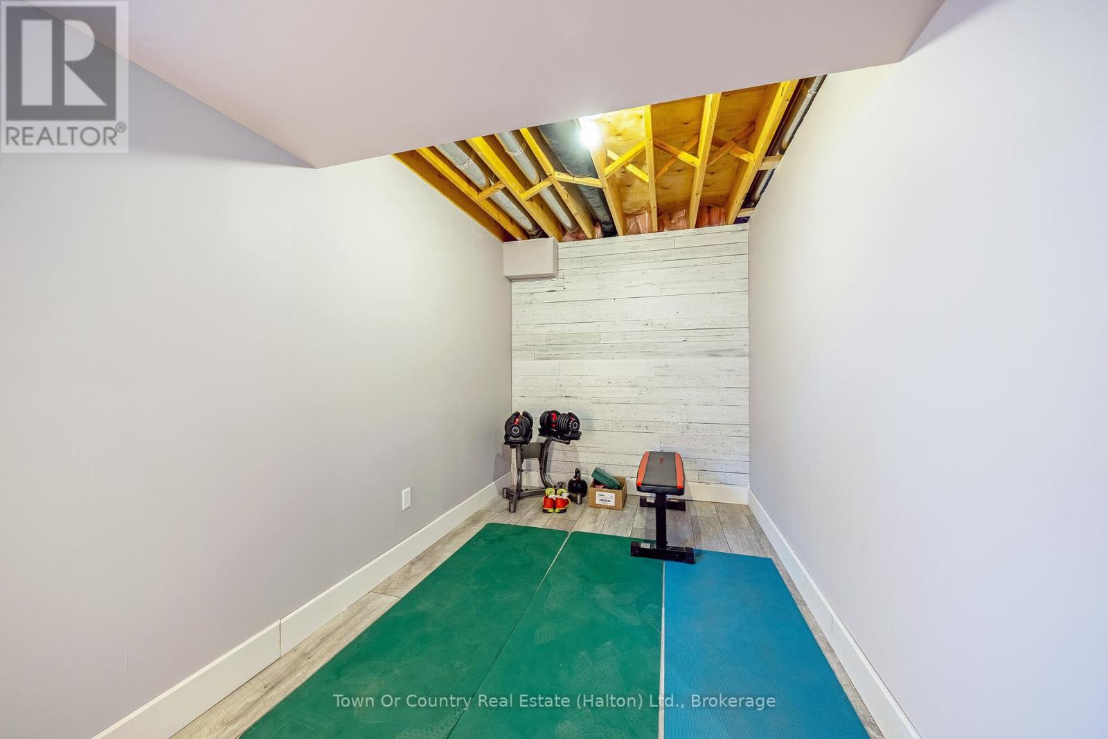 111 Ryan Street, Centre Wellington, Ontario  N1M 0E4 - Photo 37 - X12407633