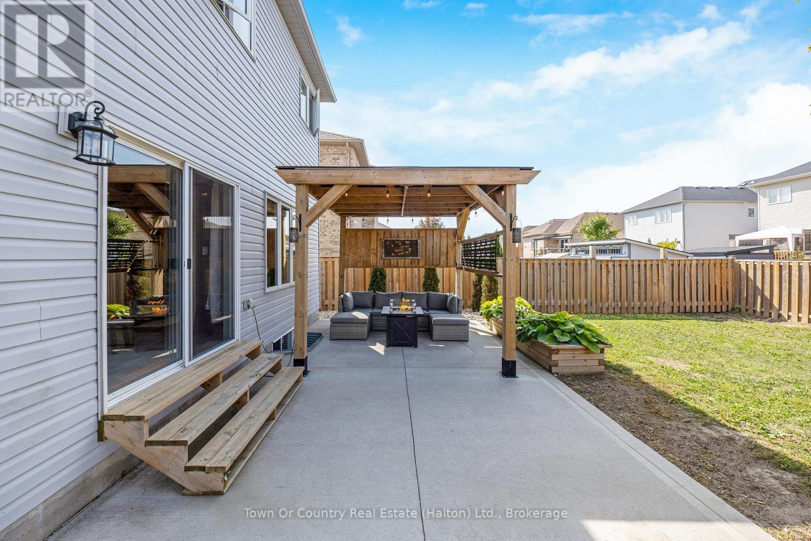 111 Ryan Street, Centre Wellington, Ontario  N1M 0E4 - Photo 38 - X12407633