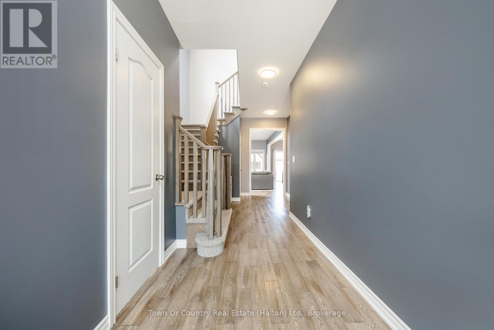 111 Ryan Street, Centre Wellington, Ontario  N1M 0E4 - Photo 6 - X12407633