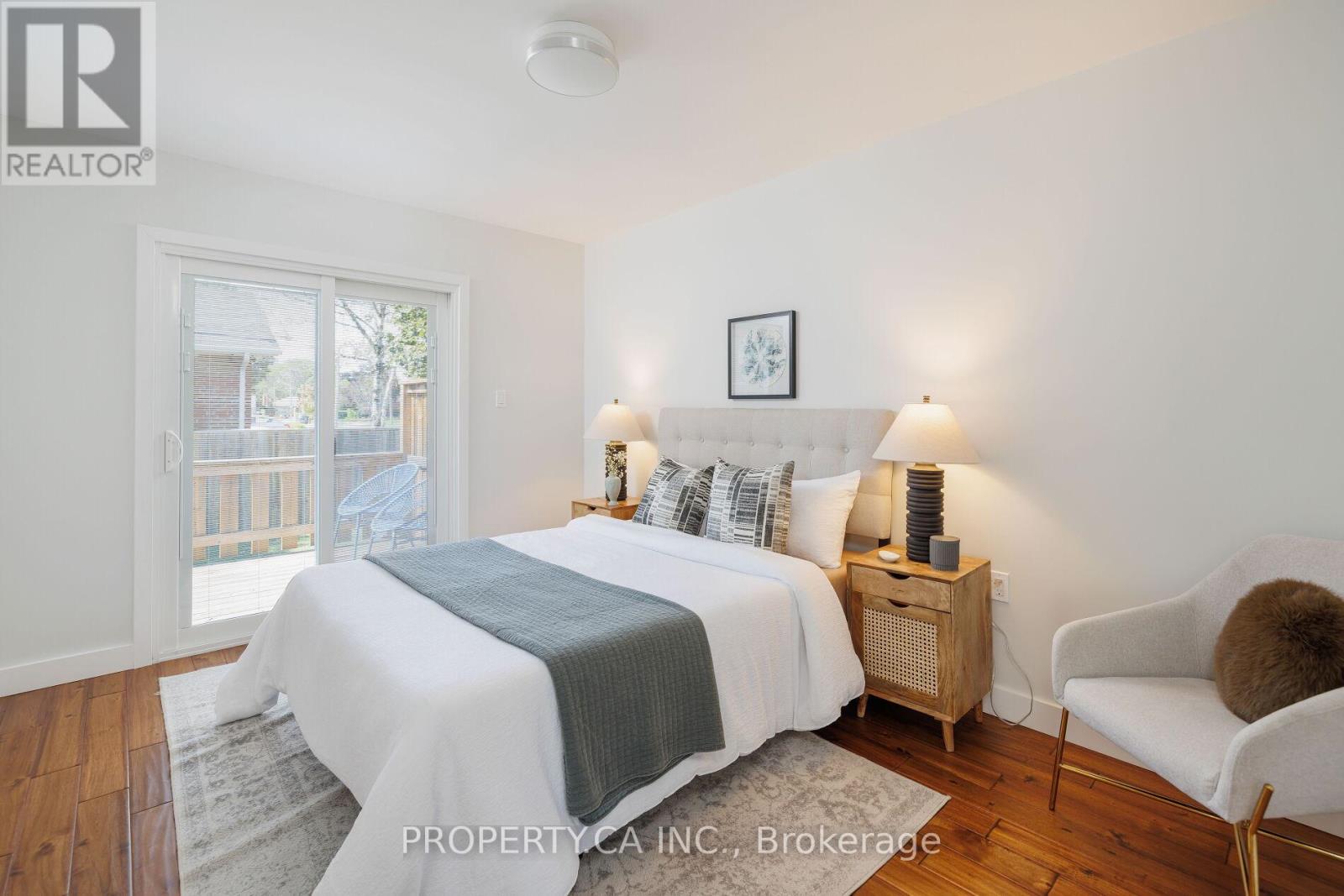 316 Renforth Drive, Toronto (Markland Wood), Ontario  M9C 2L3 - Photo 12 - W12407507