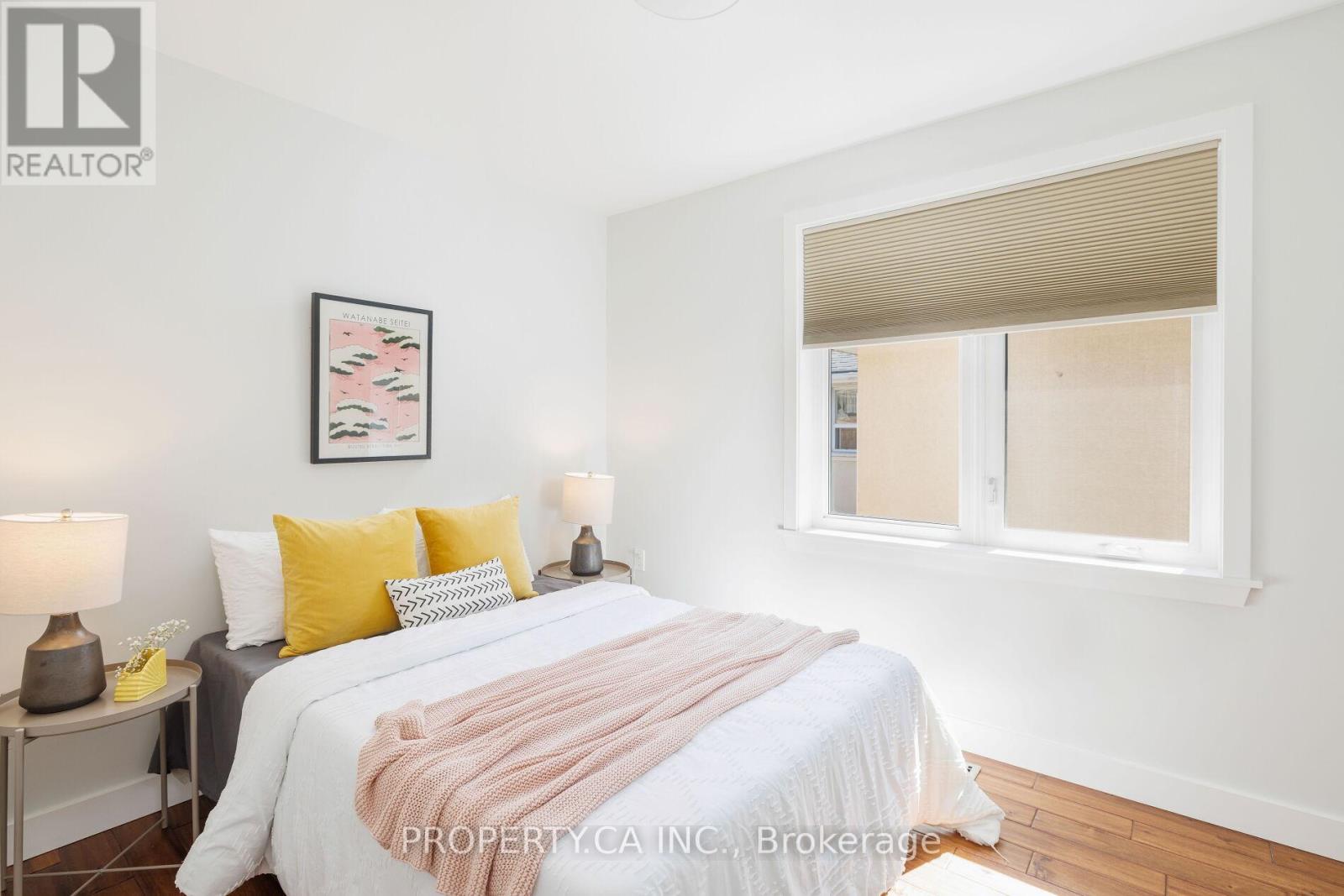 316 Renforth Drive, Toronto (Markland Wood), Ontario  M9C 2L3 - Photo 14 - W12407507