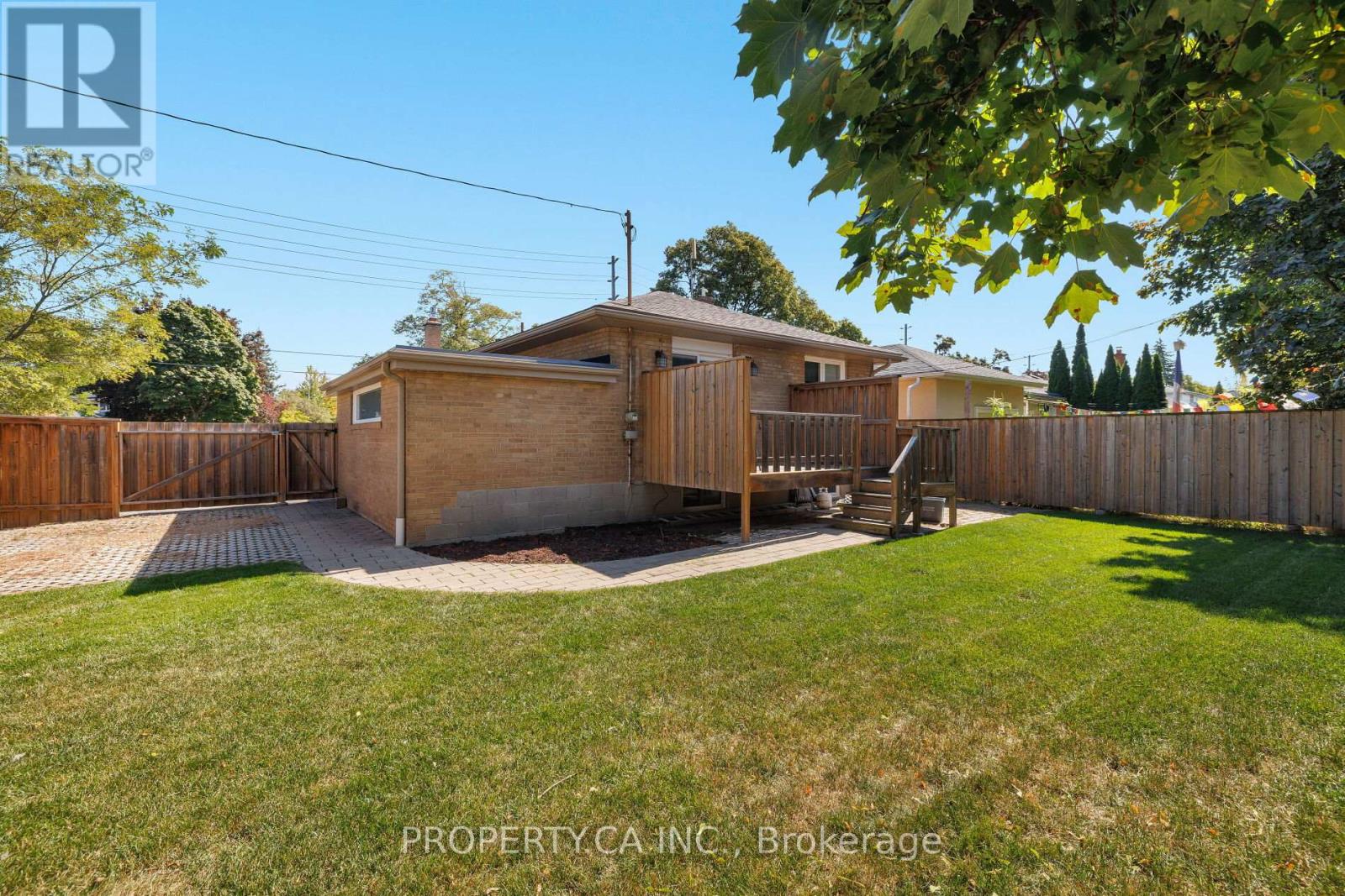 316 Renforth Drive, Toronto (Markland Wood), Ontario  M9C 2L3 - Photo 25 - W12407507