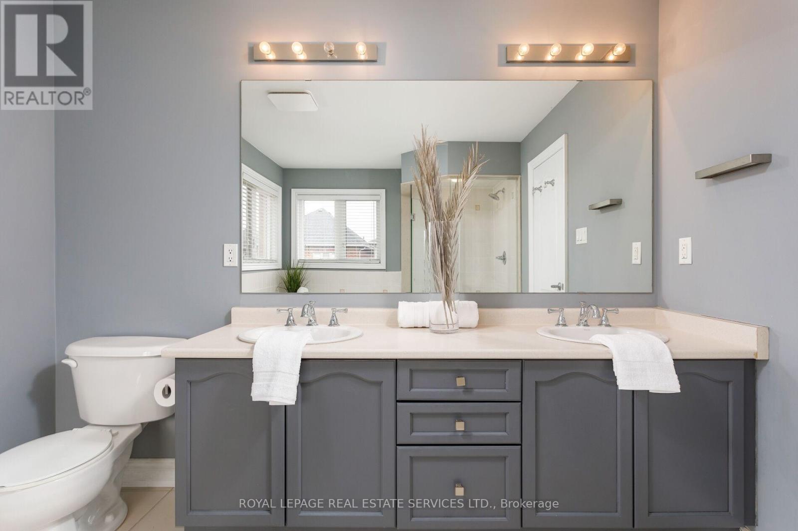2299 Millstone Drive, Oakville, Ontario  L6M 0H1 - Photo 25 - W12407550