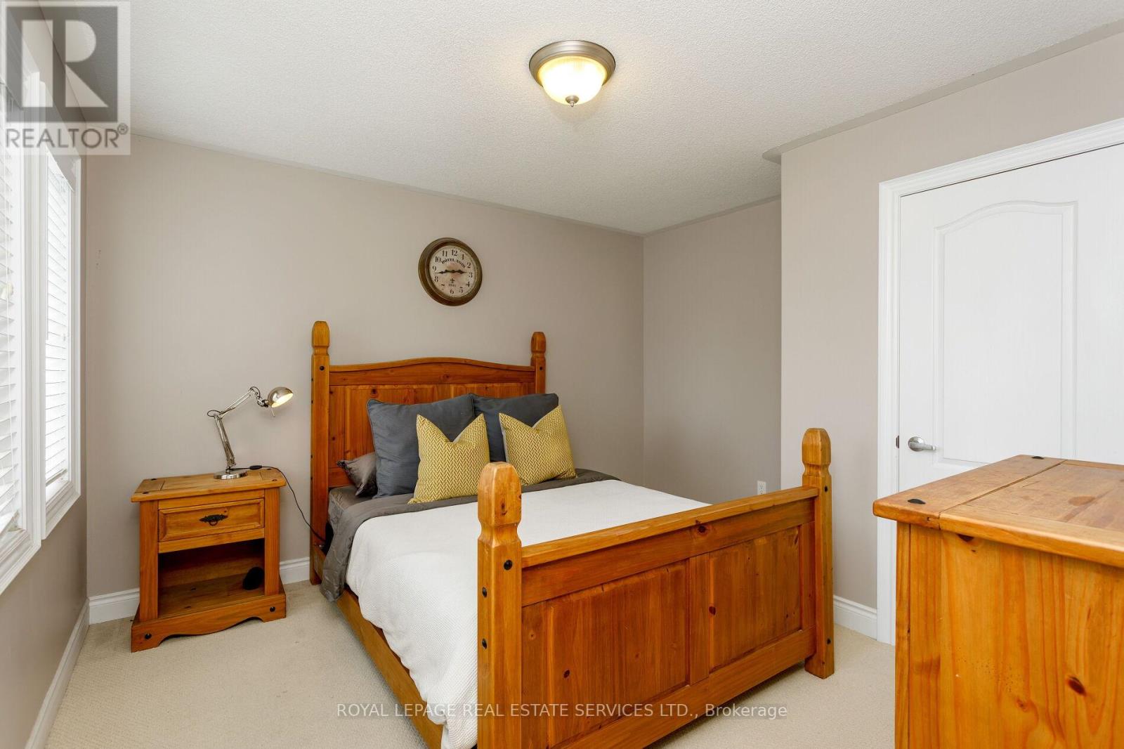 2299 Millstone Drive, Oakville, Ontario  L6M 0H1 - Photo 27 - W12407550