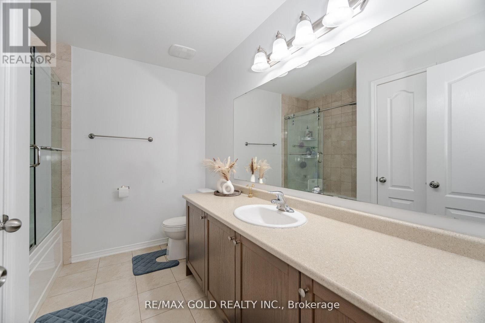 62 Valley Lane, Caledon, Ontario  L7C 4A7 - Photo 28 - W12407569