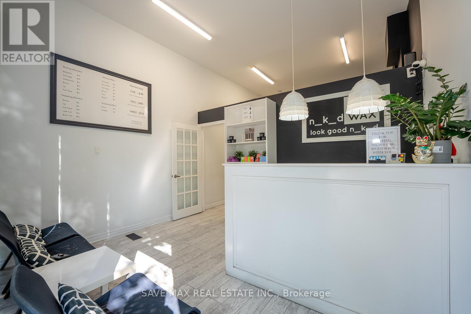 910 Bloor Street W, Toronto (Dovercourt-Wallace Emerson-Junction), Ontario  M6H 1L1 - Photo 13 - W12407587