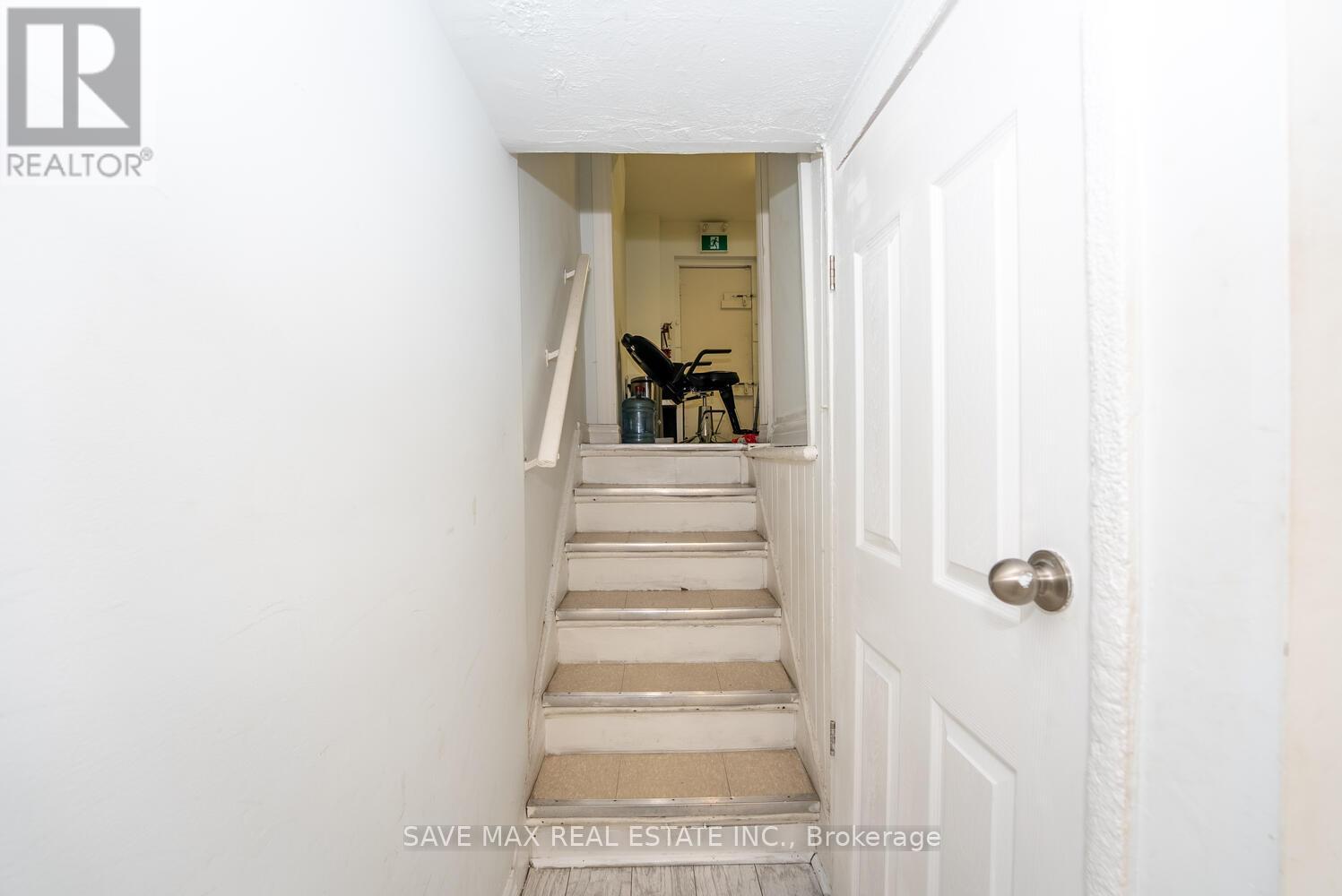 910 Bloor Street W, Toronto (Dovercourt-Wallace Emerson-Junction), Ontario  M6H 1L1 - Photo 25 - W12407587