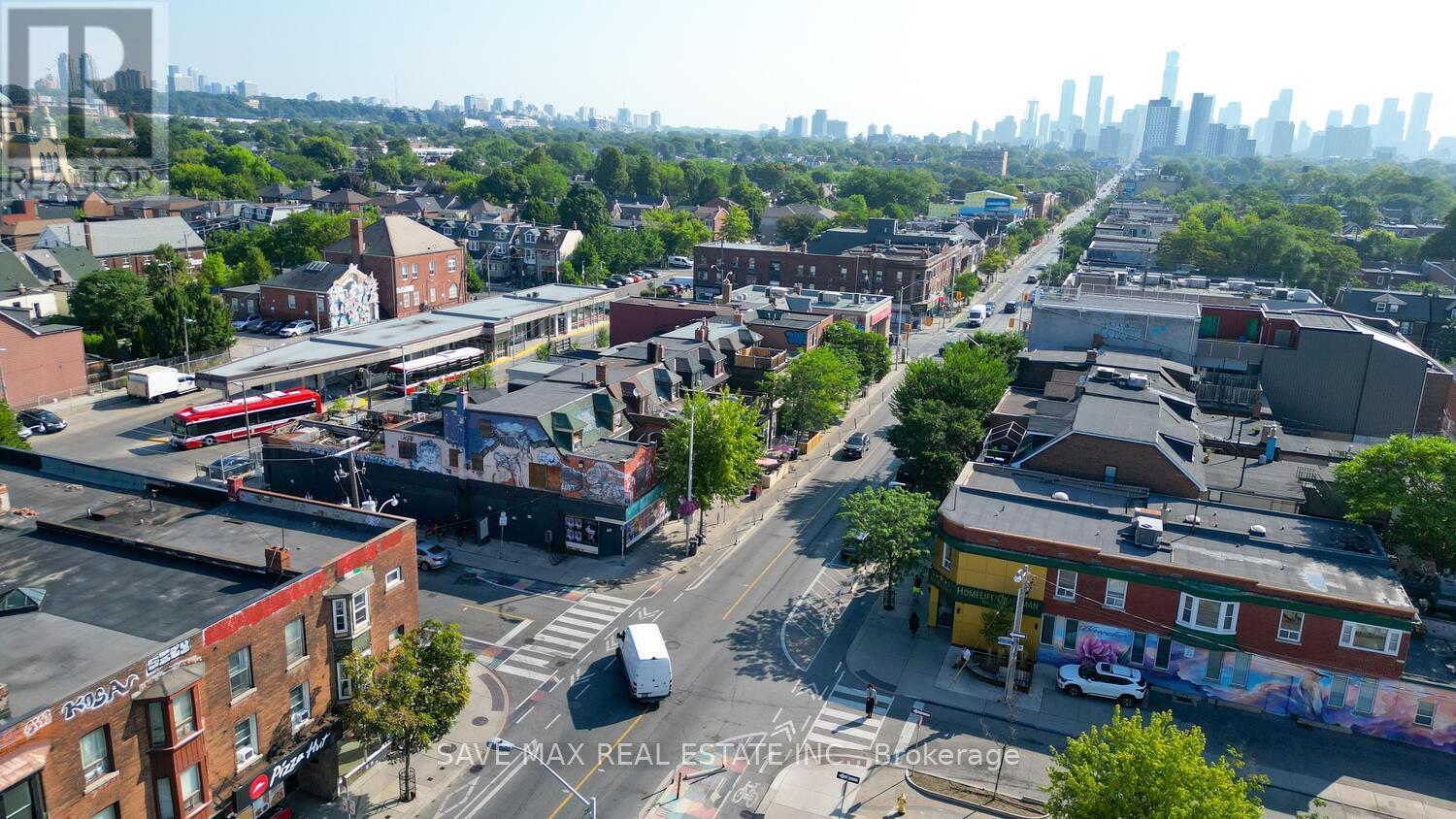 910 Bloor Street W, Toronto (Dovercourt-Wallace Emerson-Junction), Ontario  M6H 1L1 - Photo 6 - W12407587
