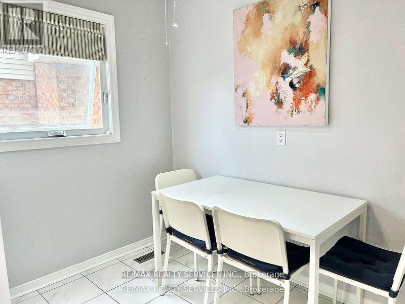 3 Oleander Crescent, Brampton (Heart Lake East), Ontario  L6Z 2C1 - Photo 18 - W12407596