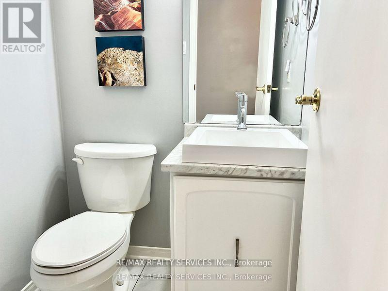 3 Oleander Crescent, Brampton (Heart Lake East), Ontario  L6Z 2C1 - Photo 20 - W12407596