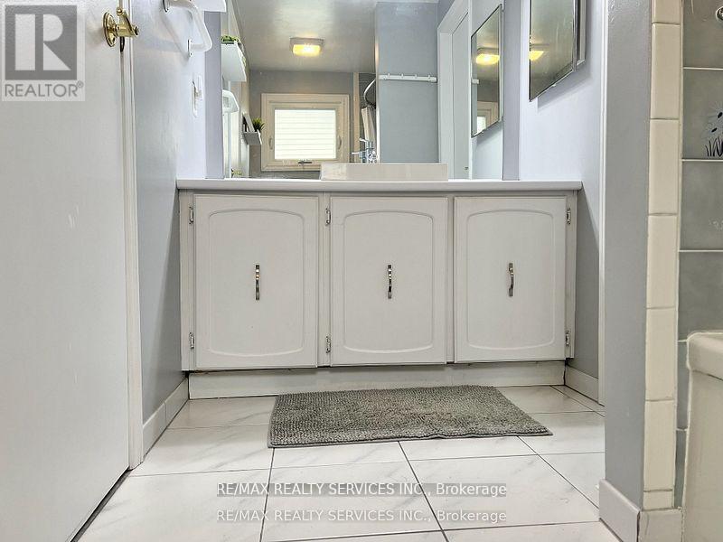 3 Oleander Crescent, Brampton (Heart Lake East), Ontario  L6Z 2C1 - Photo 24 - W12407596