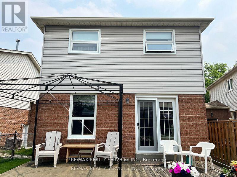 3 Oleander Crescent, Brampton (Heart Lake East), Ontario  L6Z 2C1 - Photo 38 - W12407596