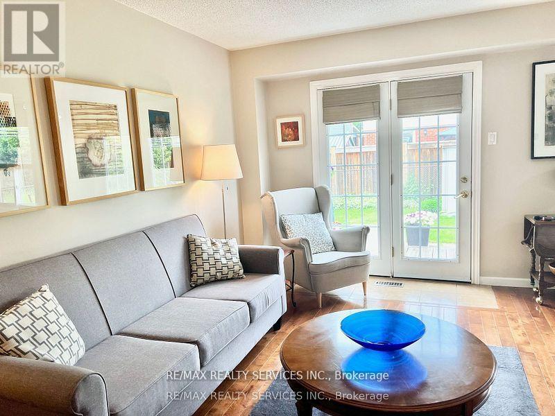 3 Oleander Crescent, Brampton (Heart Lake East), Ontario  L6Z 2C1 - Photo 6 - W12407596