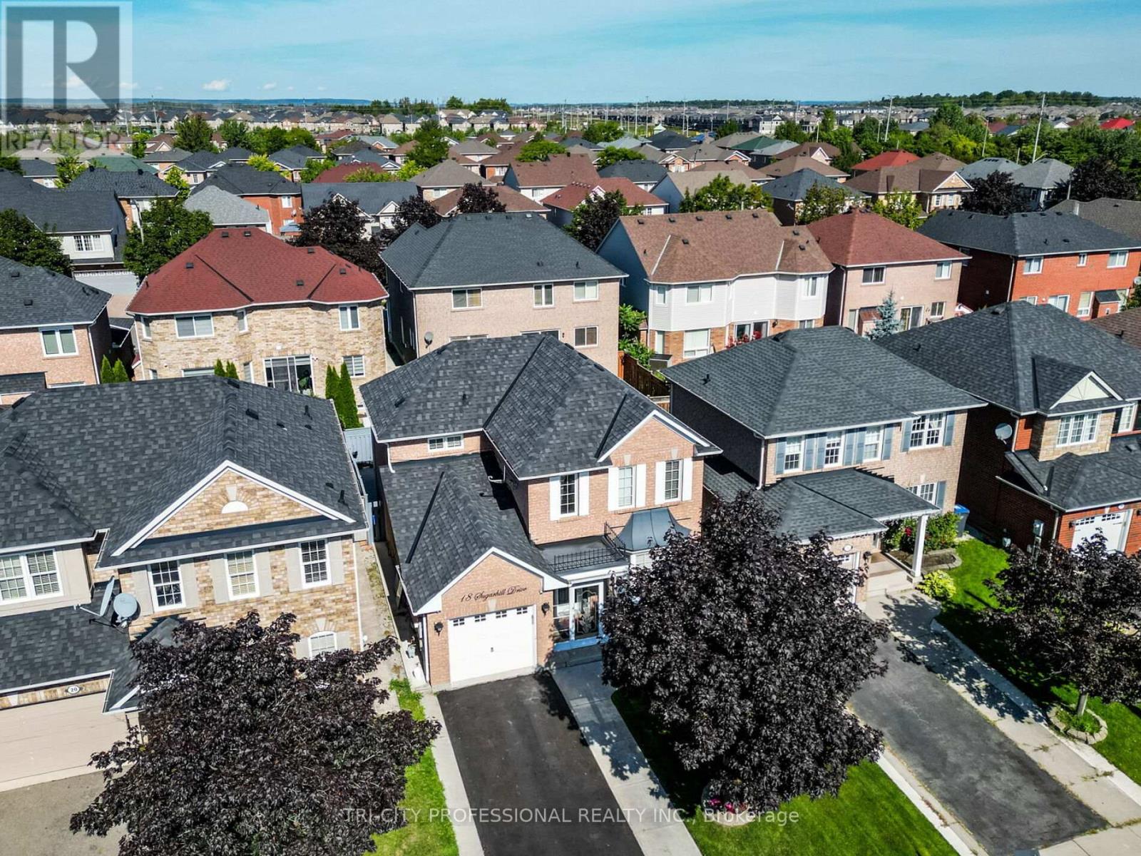 18 Sugarhill Drive, Brampton, Ontario  L7A 3L8 - Photo 3 - W12407626