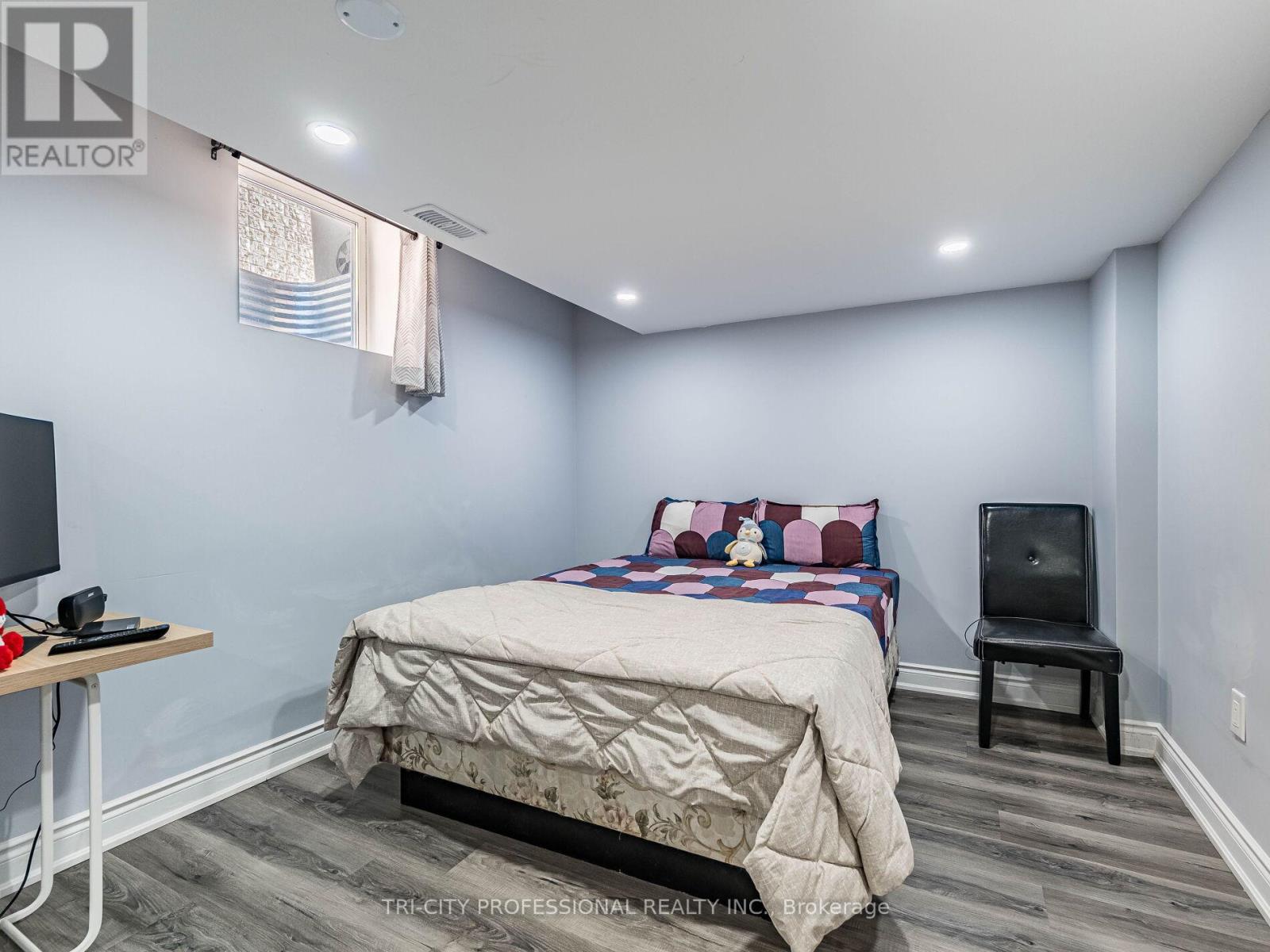 18 Sugarhill Drive, Brampton, Ontario  L7A 3L8 - Photo 43 - W12407626