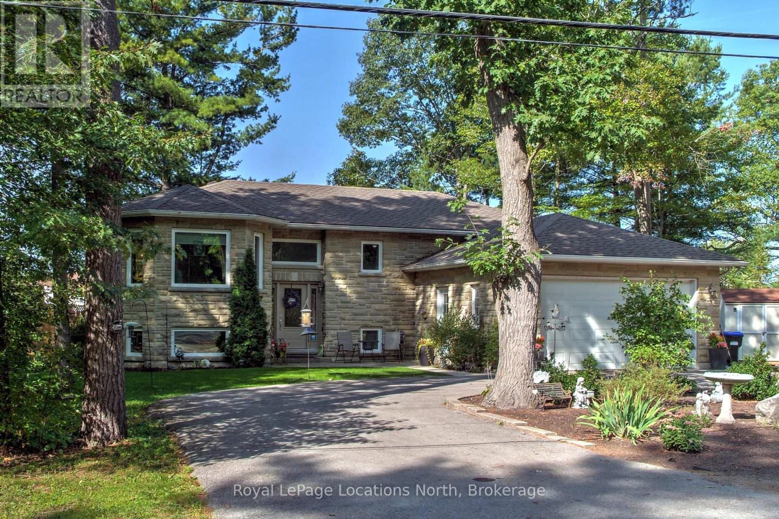 94 Oxbow Park Drive, Wasaga Beach, Ontario  L9Z 2V8 - Photo 3 - S12407691
